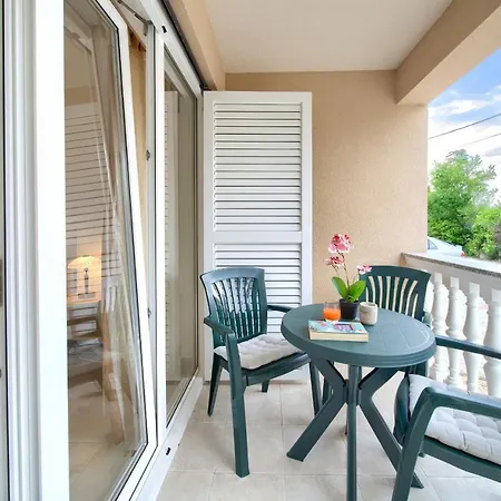 Ivica Krk Island Apartmán *