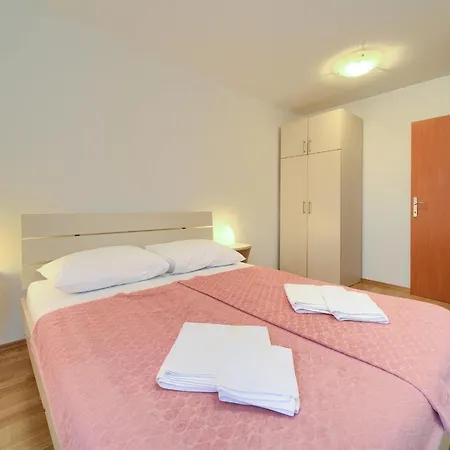 Apartment Apartments Ivica Krk Island Silo (Krk)
