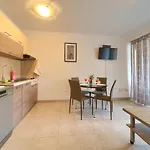 Ivica Krk Island 아파트 실로