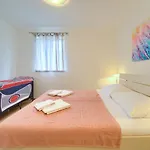 아파트 Ivica Krk Island *
