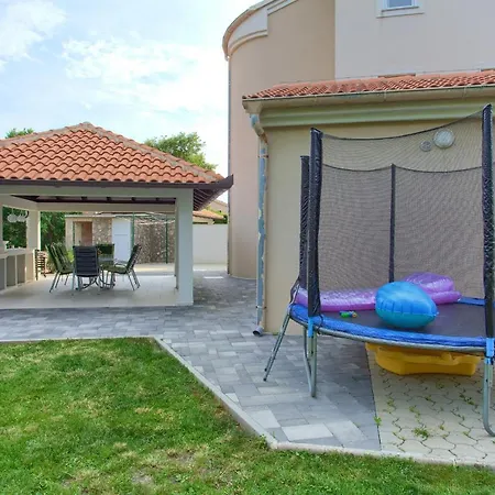 Ivica Krk Island Daire Šilo